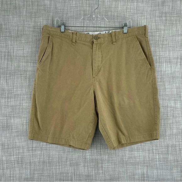 Eddie Bauer Mens Size 38 tan bermuda shorts 2416 - Picture 1 of 11